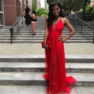 Meet your Posher, Tiara